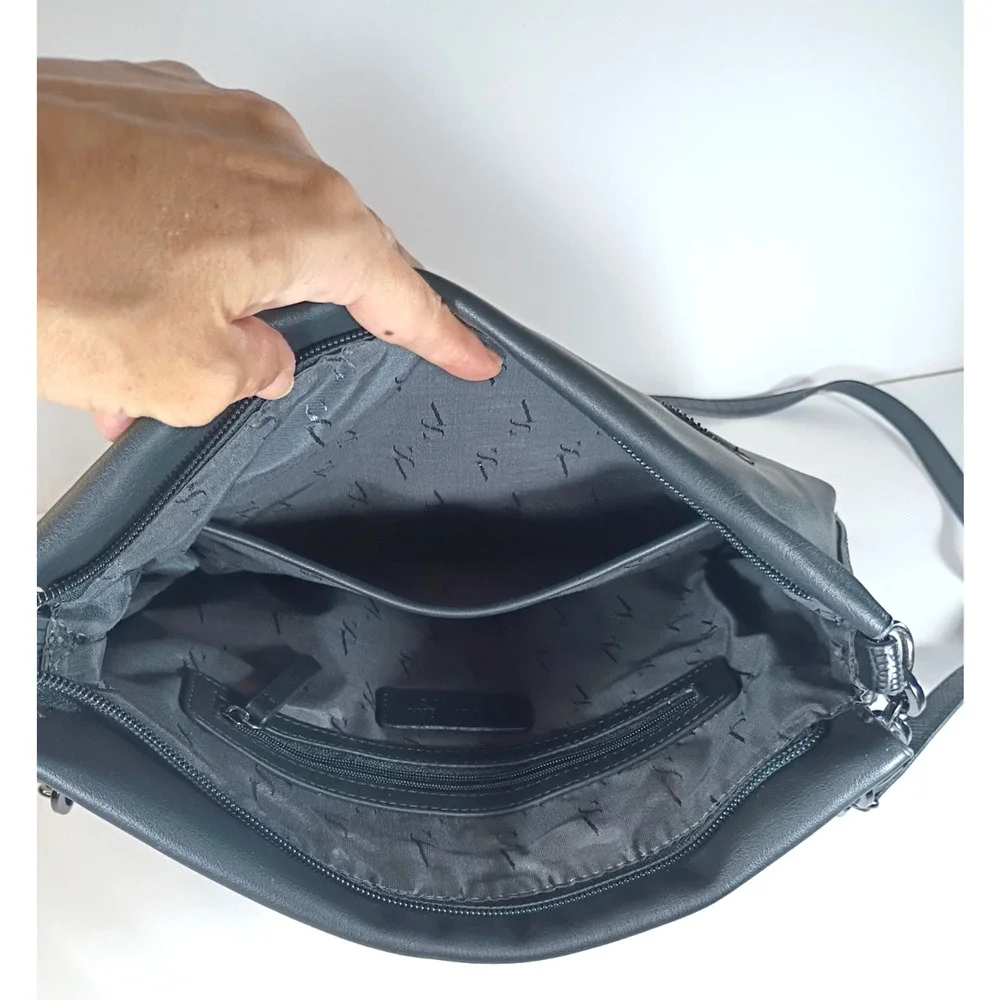 Simply Vera Vera Wang Black Crossbody Bag Faux Leather Adjustable Strap